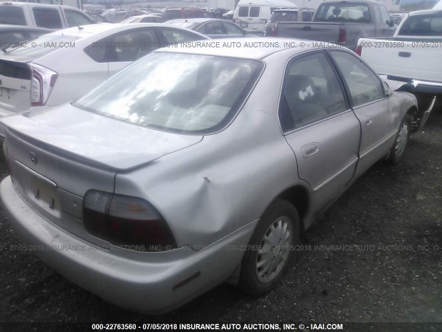 1HGCD5655TA275767 - 1996 HONDA ACCORD EX/EX-R SILVER photo 4