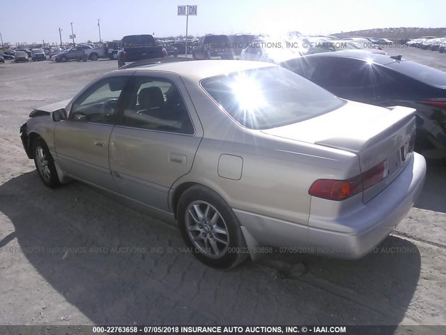 JT2BF22K610317096 - 2001 TOYOTA CAMRY CE/LE/XLE BEIGE photo 3