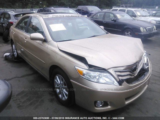 4T1BK3EK0BU623575 - 2011 TOYOTA CAMRY SE/LE/XLE 金色 照片 1