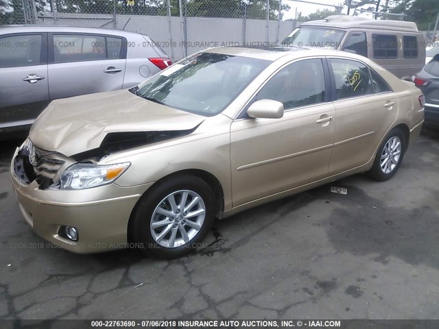 4T1BK3EK0BU623575 - 2011 TOYOTA CAMRY SE/LE/XLE 金色 照片 2