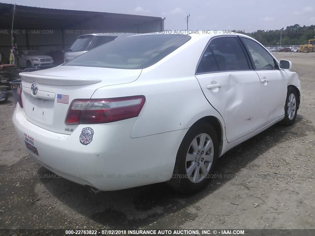 4T1BK46K47U503936 - 2007 TOYOTA CAMRY NEW GENERAT LE/XLE/SE WHITE photo 4