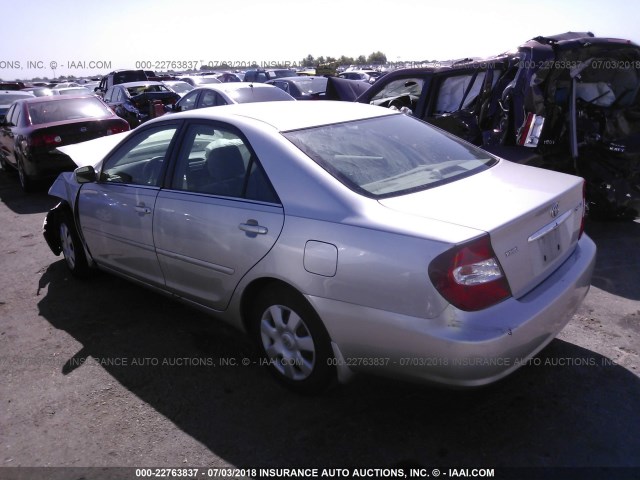 4T1BE32K93U708461 - 2003 TOYOTA CAMRY LE/XLE/SE SILVER photo 3