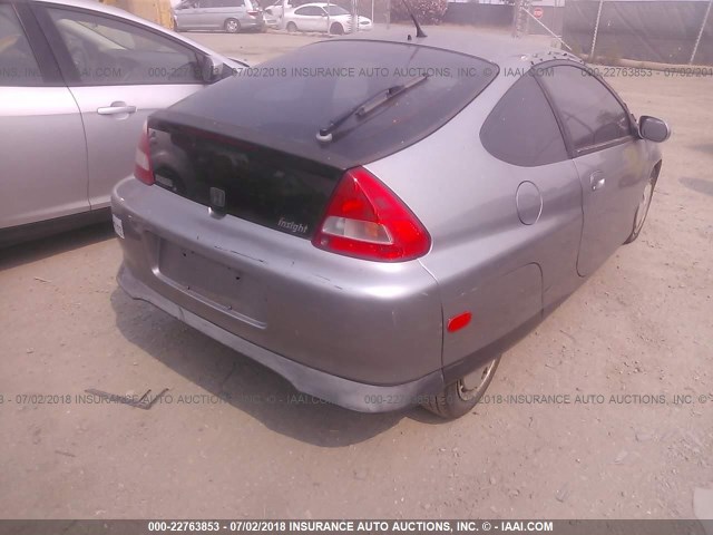 JHMZE1350YT001227 - 2000 HONDA INSIGHT SILVER photo 4