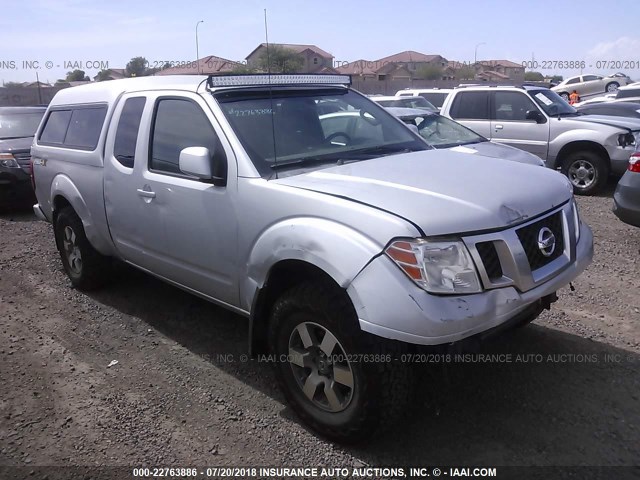 1N6AD0CW2DN742057 - 2013 NISSAN FRONTIER SV/PRO-4X SILVER photo 1