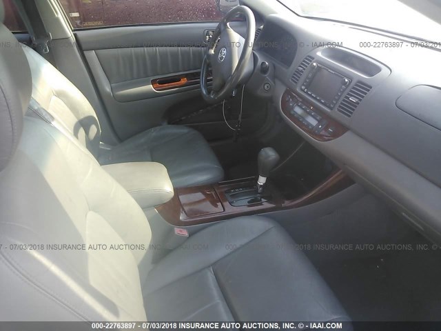 4T1BF32K22U519789 - 2002 TOYOTA CAMRY LE/XLE/SE Mavi foto 5