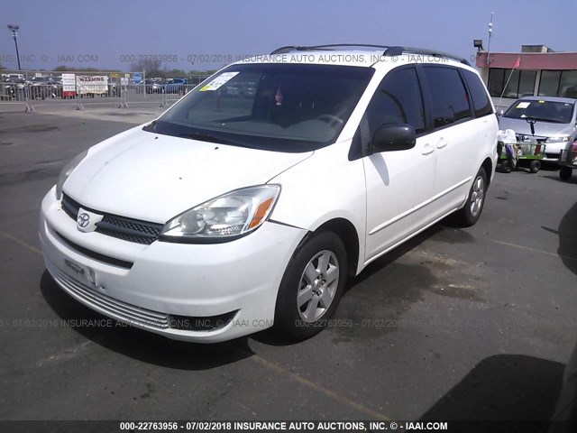 5TDZA23C44S209203 - 2004 TOYOTA SIENNA CE/LE WHITE photo 2