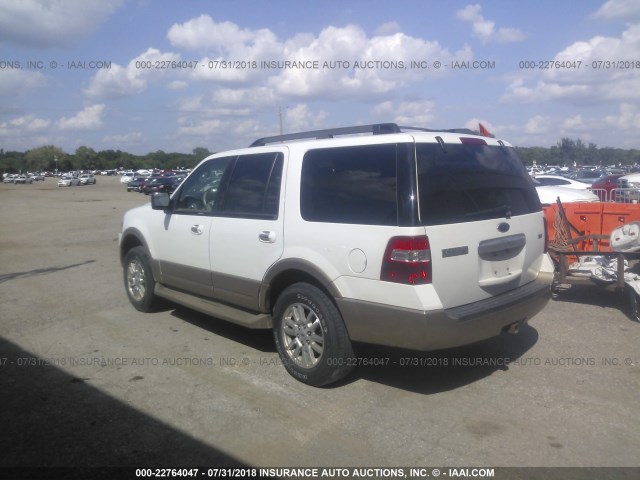 1FMJU1H53CEF12580 - 2012 FORD EXPEDITION XLT/KING RANCH WHITE photo 3
