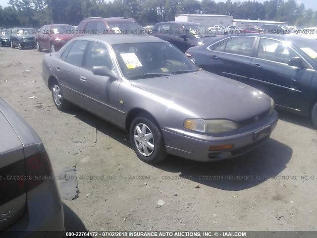 4T1BG12K2TU809128 - 1996 TOYOTA CAMRY DX/LE/XLE SILVER photo 1
