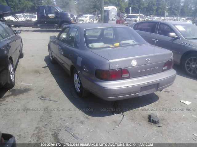 4T1BG12K2TU809128 - 1996 TOYOTA CAMRY DX/LE/XLE SILVER photo 3