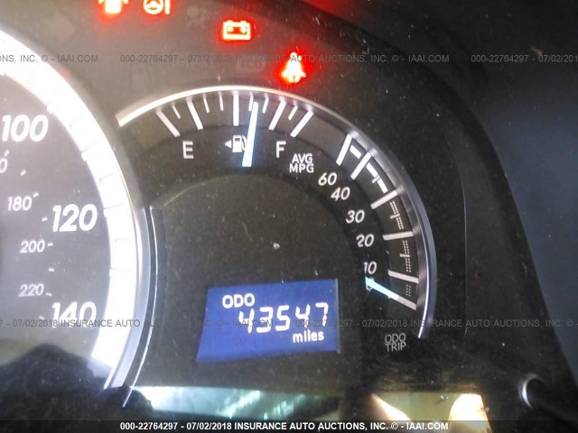 4T1BF1FK6EU437051 - 2014 TOYOTA CAMRY L/SE/LE/XLE 银色 照片 7