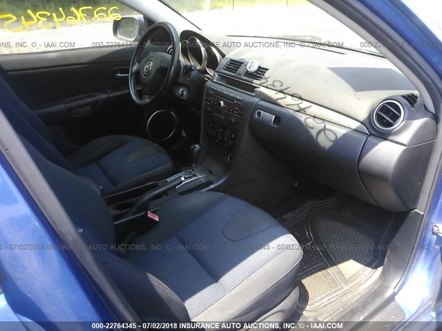 JM1BK343641139705 - 2004 MAZDA 3 HATCHBACK BLUE photo 5