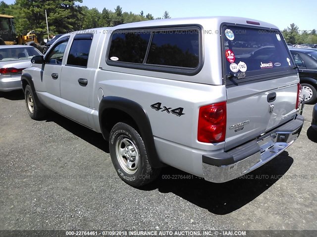 1D7HW28K75S271898 - 2005 DODGE DAKOTA QUAD/ST SILVER photo 3