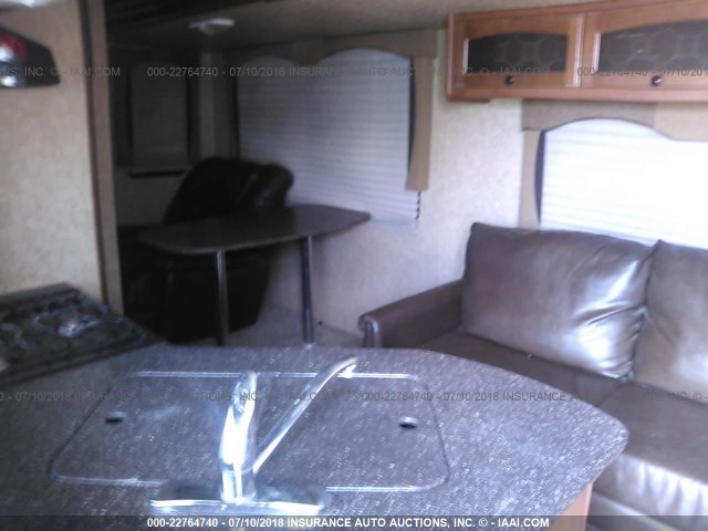 5SFNB3529DE254114 - 2013 HEARTLAND NORTH TRL  WHITE photo 5