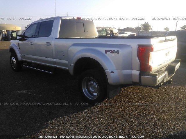 1FT8W4DT5HEB76313 - 2017 FORD F450 SUPER DUTY SILVER photo 3