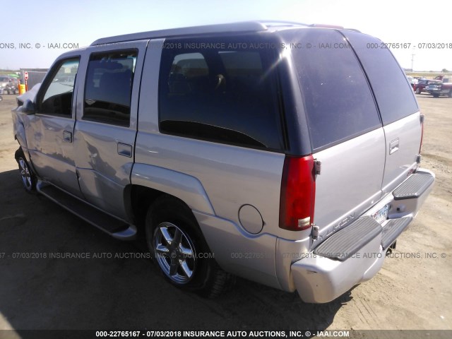 1GKEK13R0XR909950 - 1999 GMC DENALI SILVER photo 3