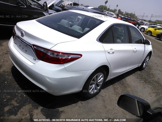 4T4BF1FK5FR463051 - 2015 TOYOTA CAMRY LE/XLE/SE/XSE WHITE photo 4