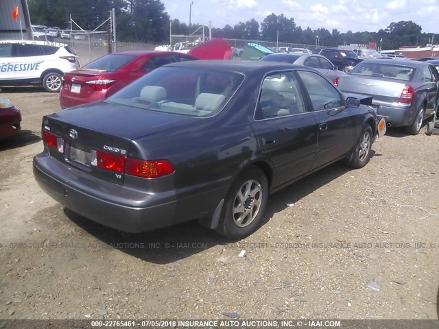 4T1BF22K9YU953744 - 2000 TOYOTA CAMRY LE/XLE GRAY photo 4