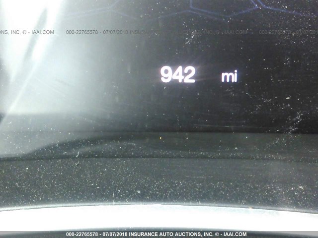 3C4NJDBB0JT304037 - 2018 JEEP COMPASS LATITUDE 灰色 照片 7