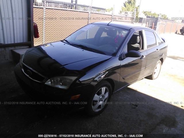 1FAHP34N07W197478 - 2007 FORD FOCUS ZX4/S/SE/SES 黑色 照片 2