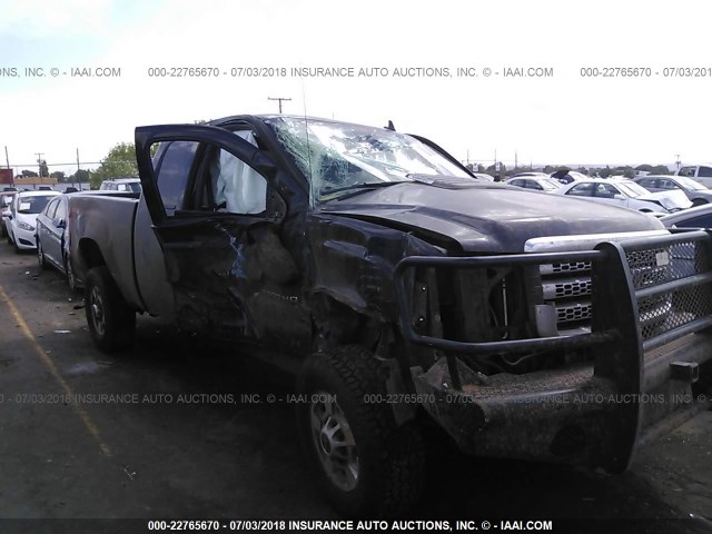 1GT220EG3DZ320777 - 2013 GMC SIERRA K2500 SLE BLACK photo 6