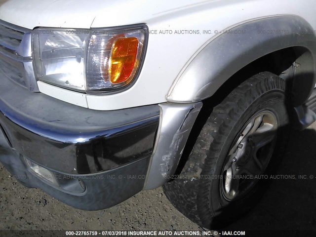 JT3GN86R110185881 - 2001 TOYOTA 4RUNNER SR5 WHITE photo 6