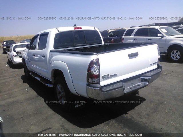 3TMLU4EN6EM144329 - 2014 TOYOTA TACOMA DOUBLE CAB WHITE photo 3