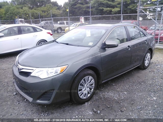 4T1BF1FK0EU856058 - 2014 TOYOTA CAMRY L/SE/LE/XLE 灰色 照片 2
