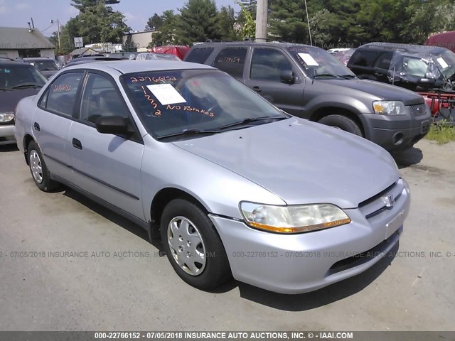 1HGCF8647XA042711 - 1999 HONDA ACCORD DX SILVER photo 1