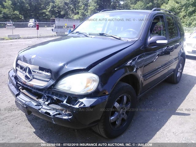 4JGAB57E04A486298 - 2004 MERCEDES-BENZ ML 350 BLACK photo 2