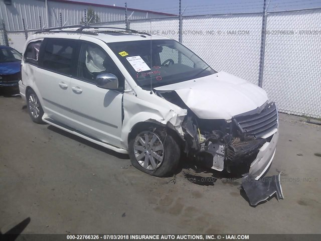 2A4RR5DX1AR136477 - 2010 CHRYSLER TOWN & COUNTRY TOURING WHITE photo 1