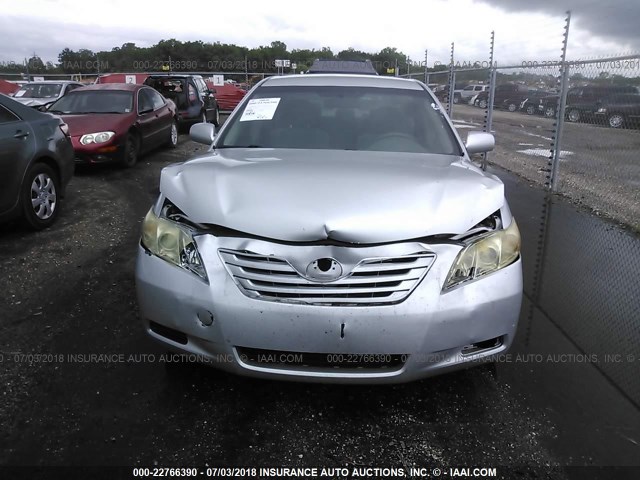 4T1BE46K38U243859 - 2008 TOYOTA CAMRY CE/LE/XLE/SE SILVER photo 6
