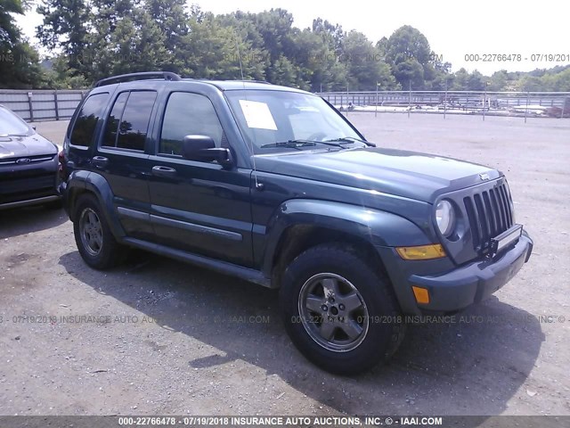 1J4GL38K75W688428 - 2005 JEEP LIBERTY RENEGADE GREEN photo 1