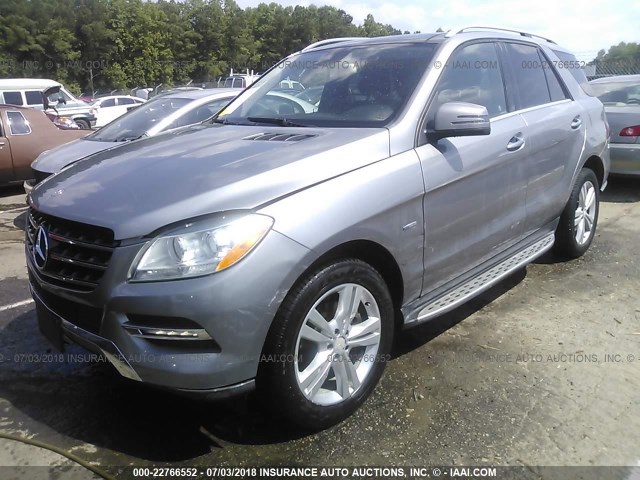 4JGDA5HB3CA028287 - 2012 MERCEDES-BENZ ML 350 4MATIC GRAY photo 2