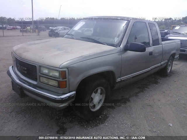 1GTEC19R0WR511975 - 1998 GMC SIERRA C1500 TAN photo 2