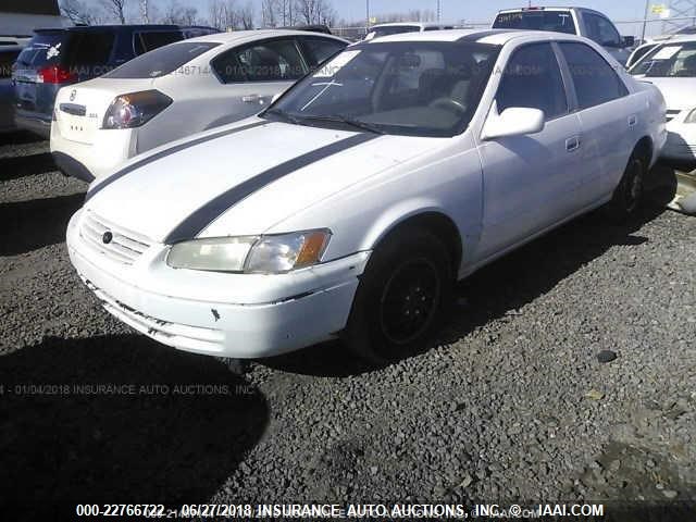 4T1BG22K5WU360473 - 1998 TOYOTA CAMRY CE/LE/XLE 白色 照片 2