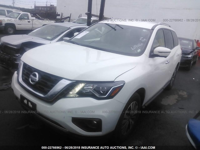 5N1DR2MN9JC609060 - 2018 NISSAN PATHFINDER S/SV/SL/PLATINUM WHITE photo 2