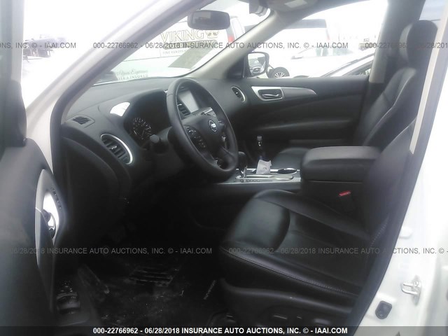 5N1DR2MN9JC609060 - 2018 NISSAN PATHFINDER S/SV/SL/PLATINUM 白色 照片 5