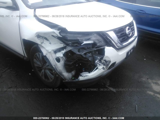 5N1DR2MN9JC609060 - 2018 NISSAN PATHFINDER S/SV/SL/PLATINUM WHITE photo 6