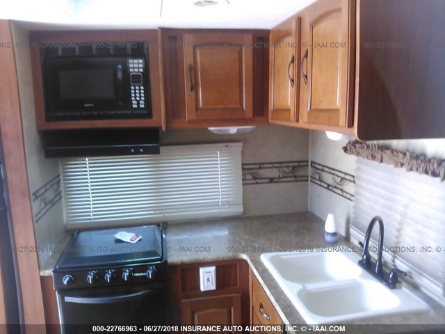 4X4TSVB25DL021086 - 2013 FOREST RIVER SURVEYOR  棕色 照片 7