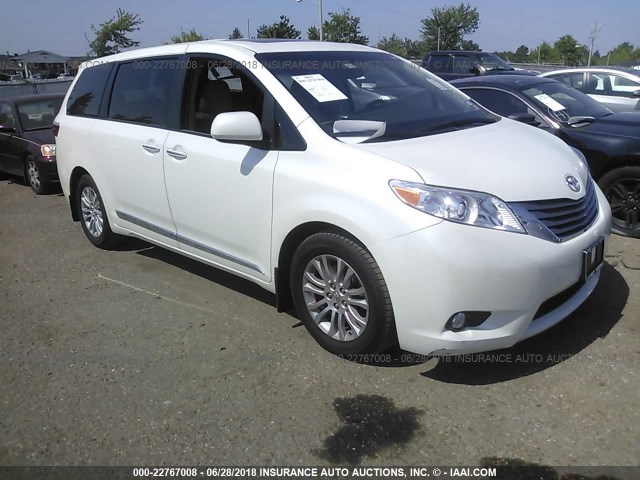 5TDYK3DC4FS554215 - 2015 TOYOTA SIENNA XLE/LIMITED WHITE photo 1