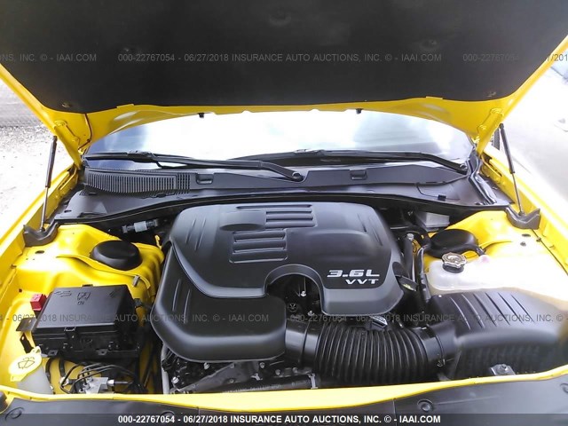 2C3CDXHG6HH576473 - 2017 DODGE CHARGER SXT YELLOW photo 10