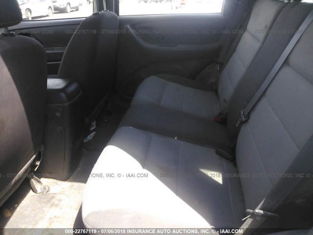 1FMYU92Z05KD53854 - 2005 FORD ESCAPE XLS GRAY photo 8