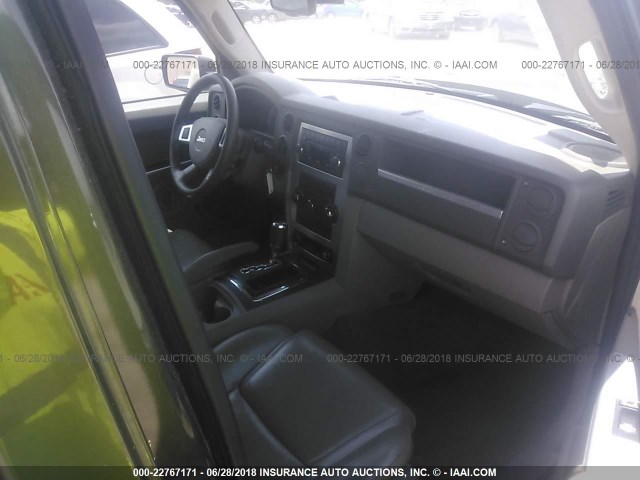 1J8HG48K48C187628 - 2008 JEEP COMMANDER SPORT მწვანე ფოტო 5