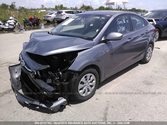 KMHCT4AE0HU223550 - 2017 HYUNDAI ACCENT SE GRAY photo 2