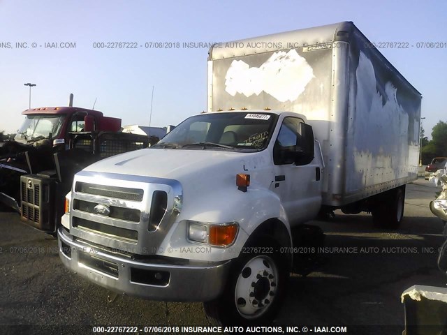 3FRNF6HD1FV525392 - 2015 FORD F650 SUPER DUTY WHITE photo 2