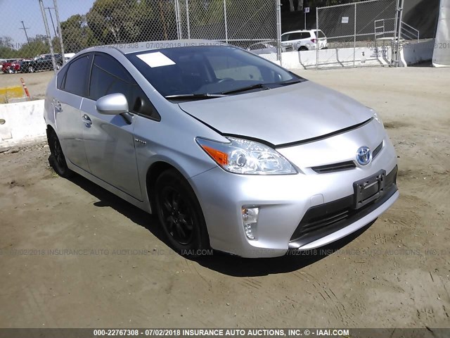 JTDKN3DU8E0388255 - 2014 TOYOTA PRIUS SILVER photo 1