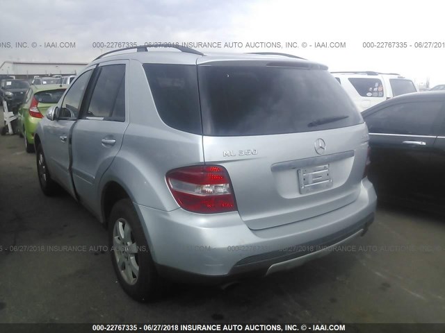 4JGBB86E47A213179 - 2007 MERCEDES-BENZ ML 350 SILVER photo 3