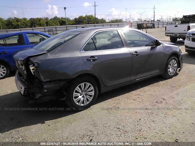 4T1BF1FK5DU718224 - 2013 TOYOTA CAMRY L/SE/LE/XLE 灰色 照片 4
