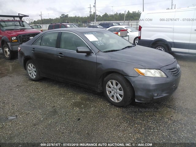 JTNBE46K273027912 - 2007 TOYOTA CAMRY NEW GENERAT CE/LE/XLE/SE GRAY photo 1