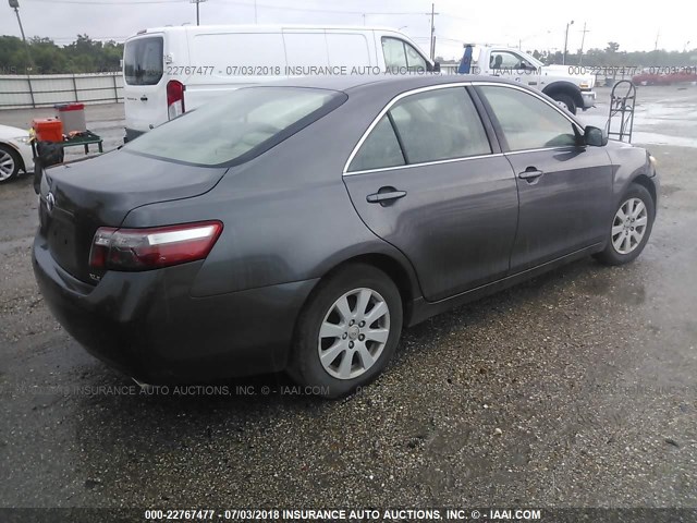 JTNBE46K273027912 - 2007 TOYOTA CAMRY NEW GENERAT CE/LE/XLE/SE GRAY photo 4